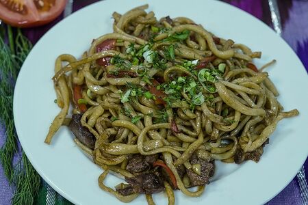 Жареный лагман с говядиной