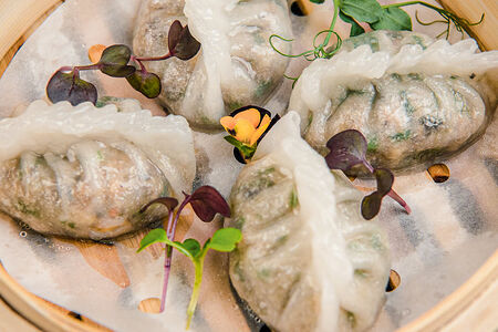 Димсам с креветками и кинзой