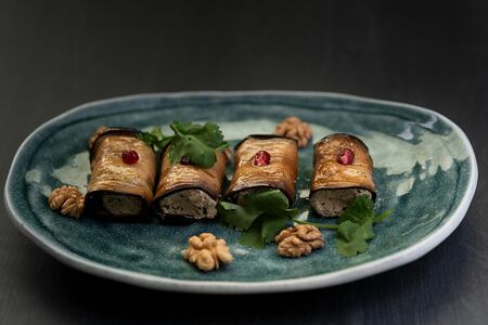 Рулетики из баклажанов с грецкими орехами