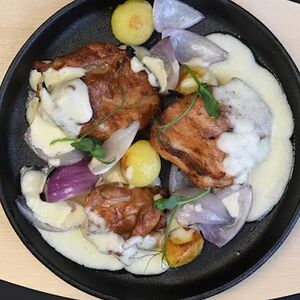 Курица со сливочным соусом