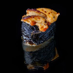 Запеченный гункан с угрем