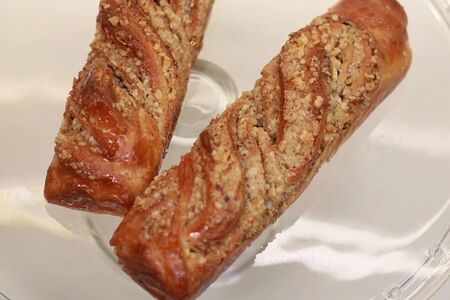 Флейта с грецким орехом