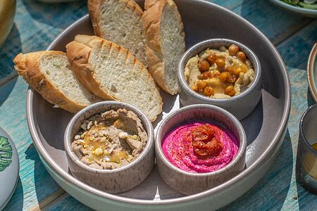 Сет намазок с теплым хлебом