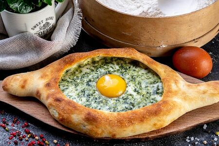 Хачапури Лодочка со шпинатом