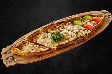 Пиде с курицей и сыром