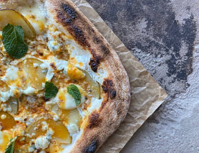 Пицца Груша и горгонзола