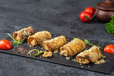 Рулеты из баклажанов