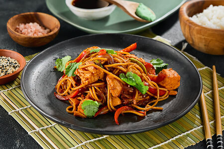 Wok Лапша Удон с лососем