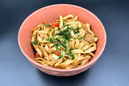 Удон с красной рыбой