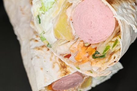 Двойной хот-дог в лаваше