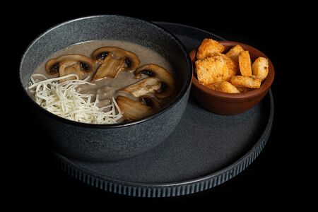 Крем-суп грибной