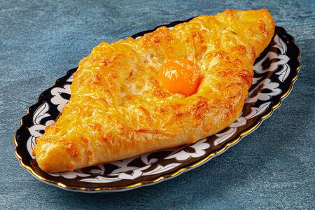 Хачапури по-аджарски