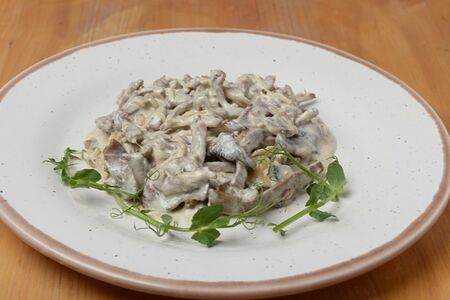 Телячья печень по-строгановски