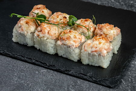 Запечённый лосось с авокадо