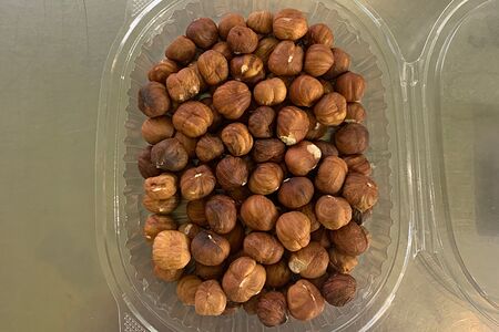 Фундук сырой