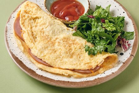 Омлет с ветчиной и сыром 