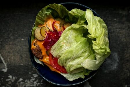 Фитнес-бургер из мраморной говядины