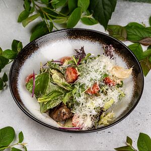 Салат с куриной печенью