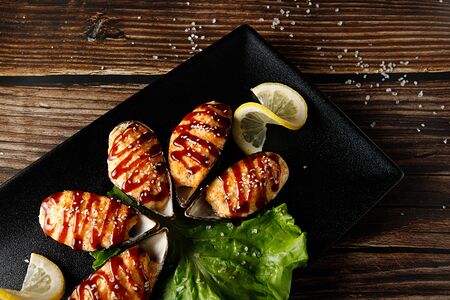 Мидии запеченные