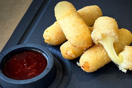 Хрустящие сырные палочки