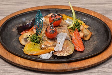 Нежная телятина с овощами 