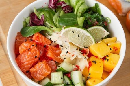Поке с лососем