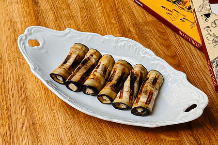 Рулетики из баклажан