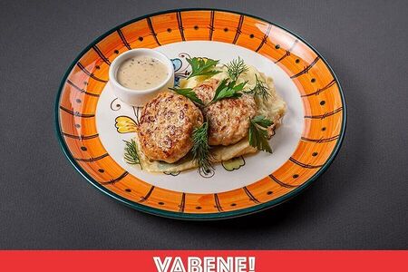 Куриные котлетки с картофельным пюре
