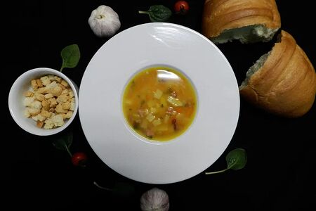 Гороховый с варено-копченой свининой