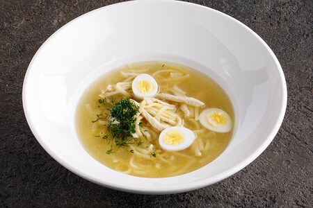 Куриный бульон с овощами