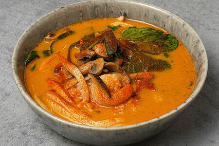 Том ям кунг