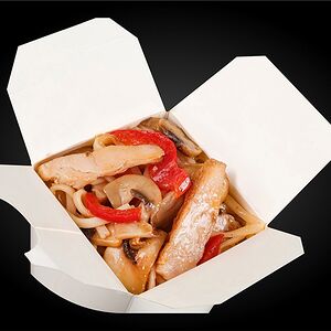 Лапша с курицей в кисло-сладком соусе