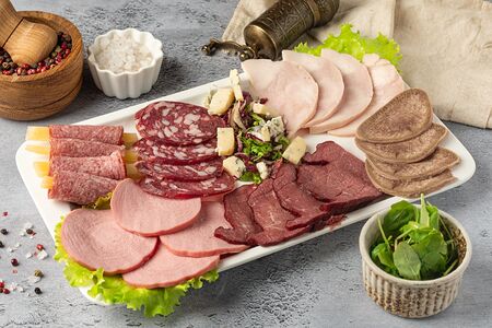 Ассорти мясное