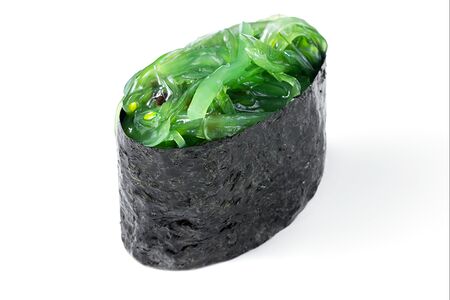 Гункан  с водорослями чука