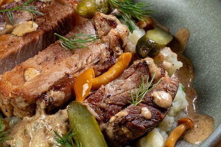 Запечёная шея с толчёнкой