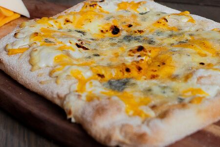 Пицца Четыре сыра 