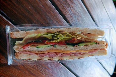 Сэндвич с ветчиной