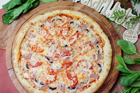 Пицца Европа с сырным бортом