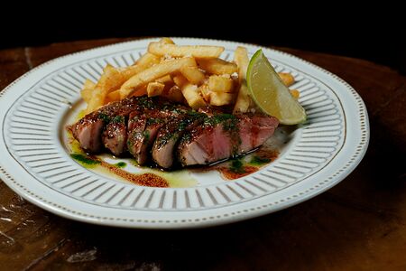 Стейк из тунца