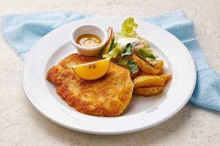 Шницель по-венски