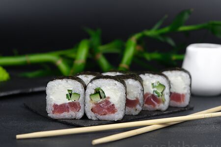 Ролл Дайкон