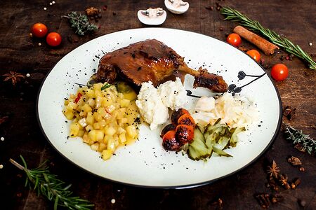 Утиная ножка под апельсиновым соусом