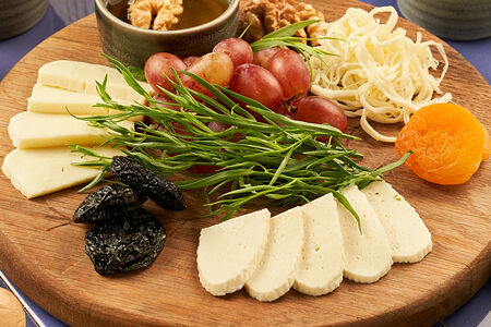 Ассорти грузинских сыров