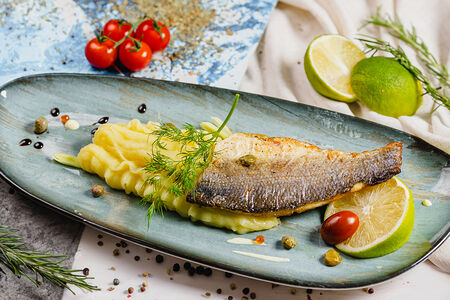 Филе сибаса, запеченное на гриле