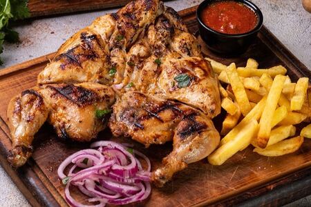 Цыпленок на сетке