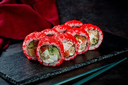 Калифорния с лососем и огурцом