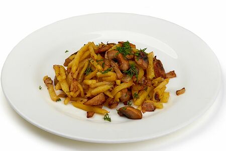 Картофель, жаренный с грибами и луком