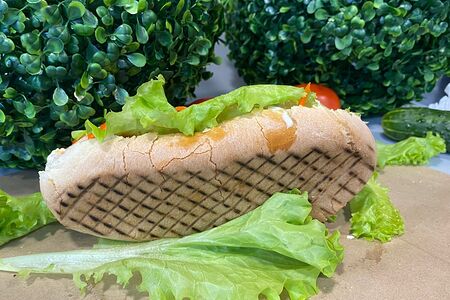 Двойной хот-дог в булочке