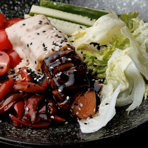 Боул с лососем и кус-кусом