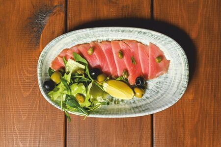 Тунец подкопченный